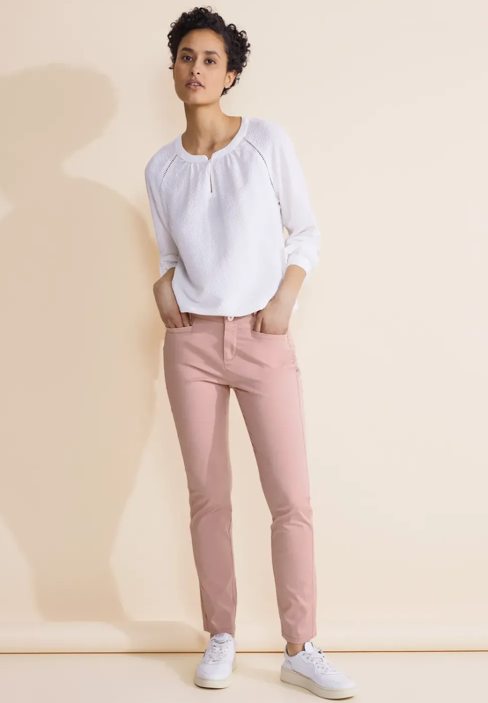 Pantalon en sergé coupe classique