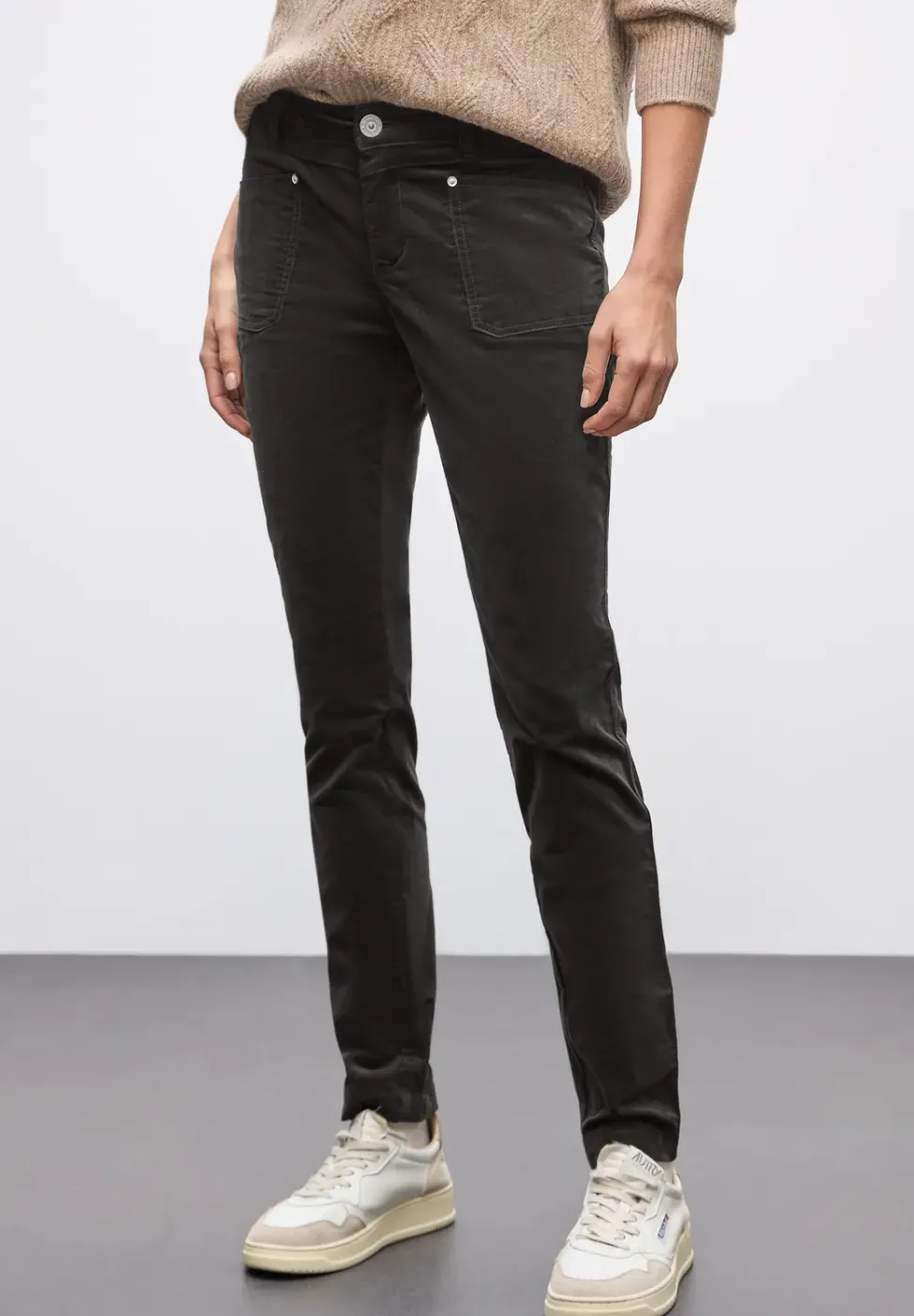 Pantalon en velours côtelé, coupe décontractée