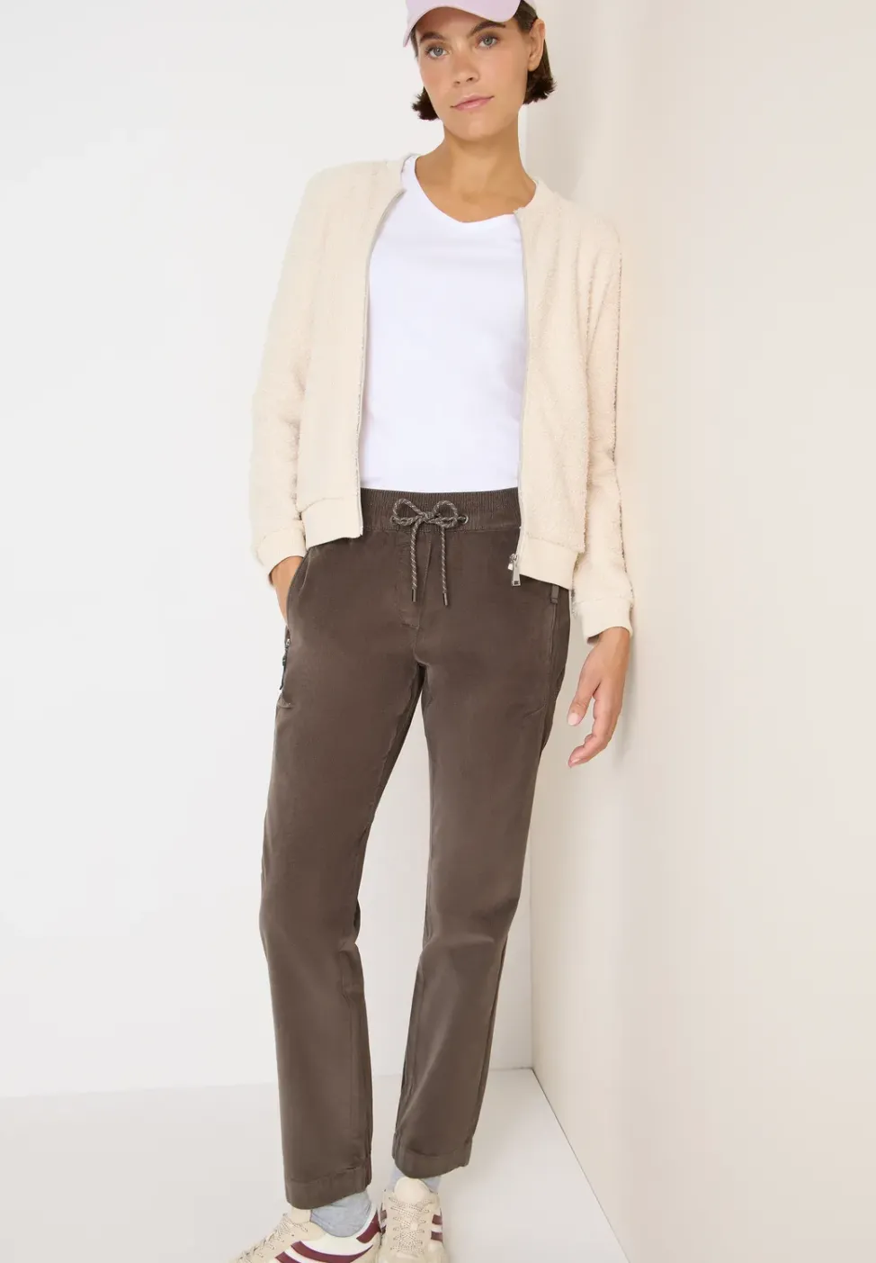 Pantalon en velours côtelé, coupe causale