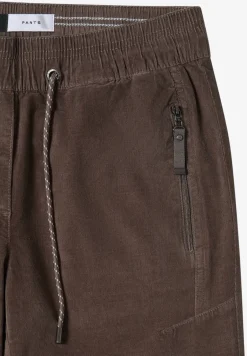Pantalon en velours côtelé, coupe causale