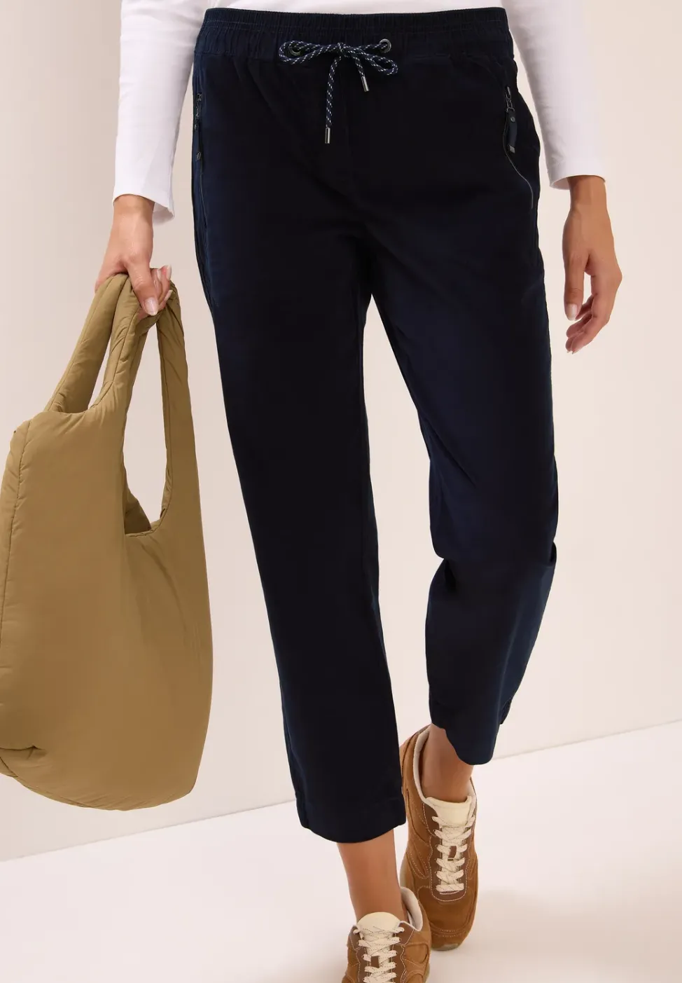 Pantalon en velours côtelé, coupe casuale