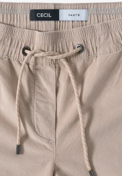Pantalon en velours côtelé, coupe casuale