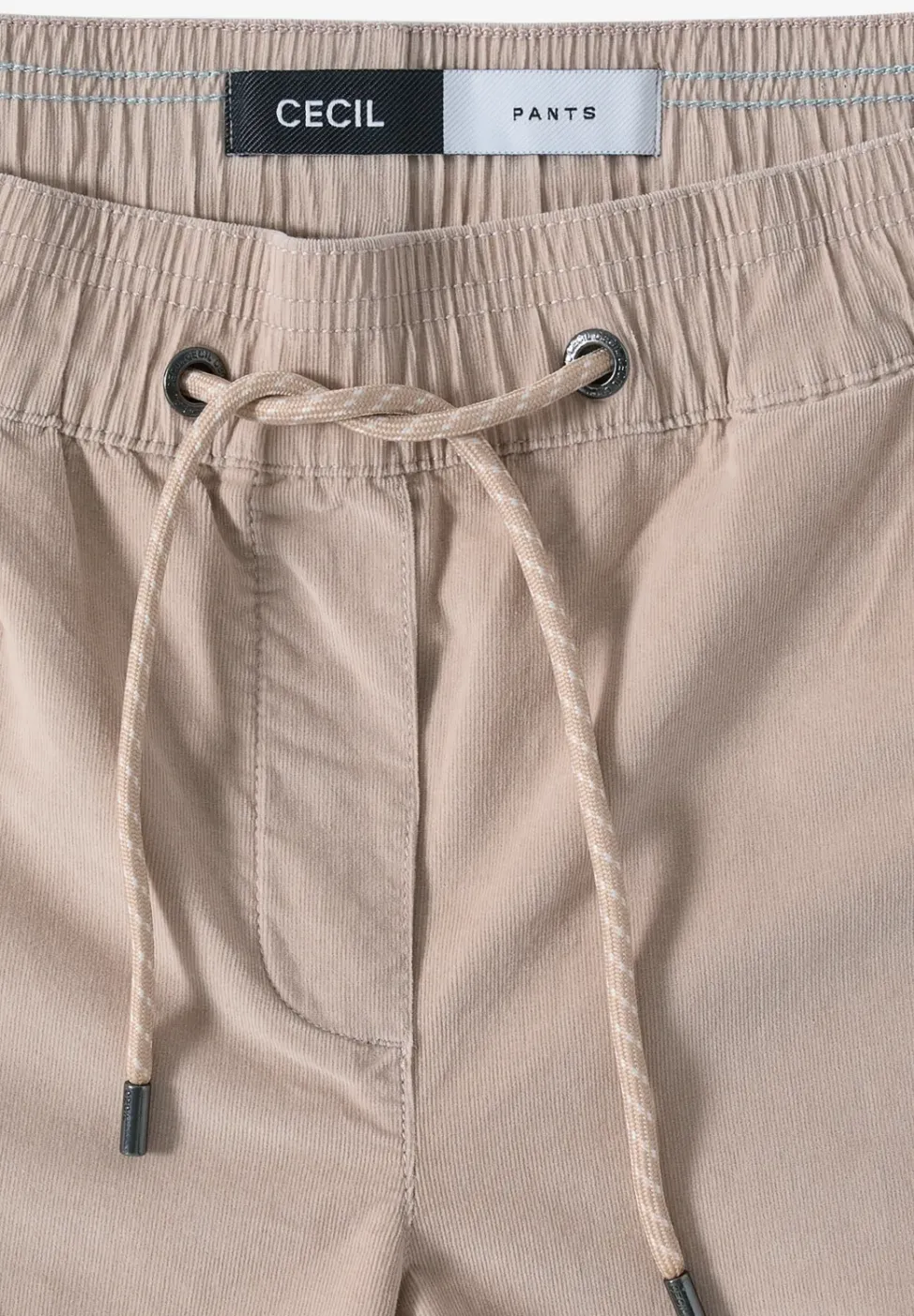 Pantalon en velours côtelé, coupe casuale