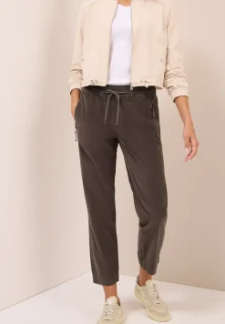 Pantalon en velours côtelé, coupe casuale
