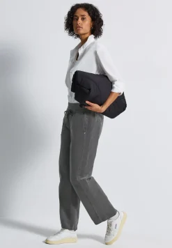 Pantalon en velours côtelé délavé