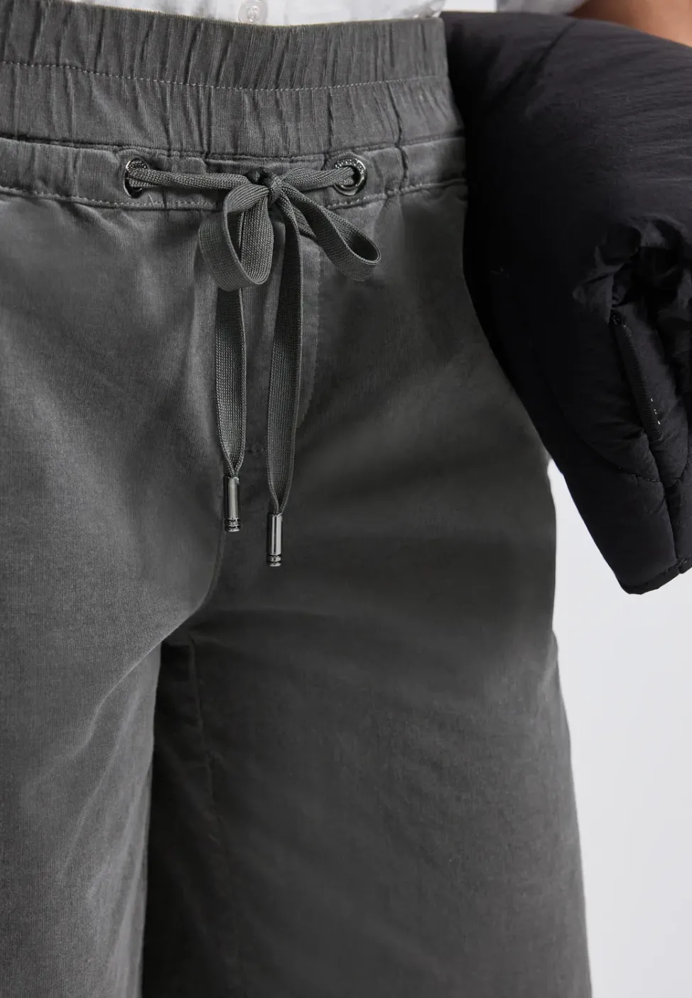 Pantalon en velours côtelé délavé