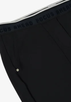 Pantalon à la coupe causale