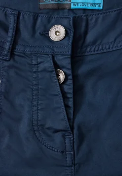 Pantalon à la coupe slim