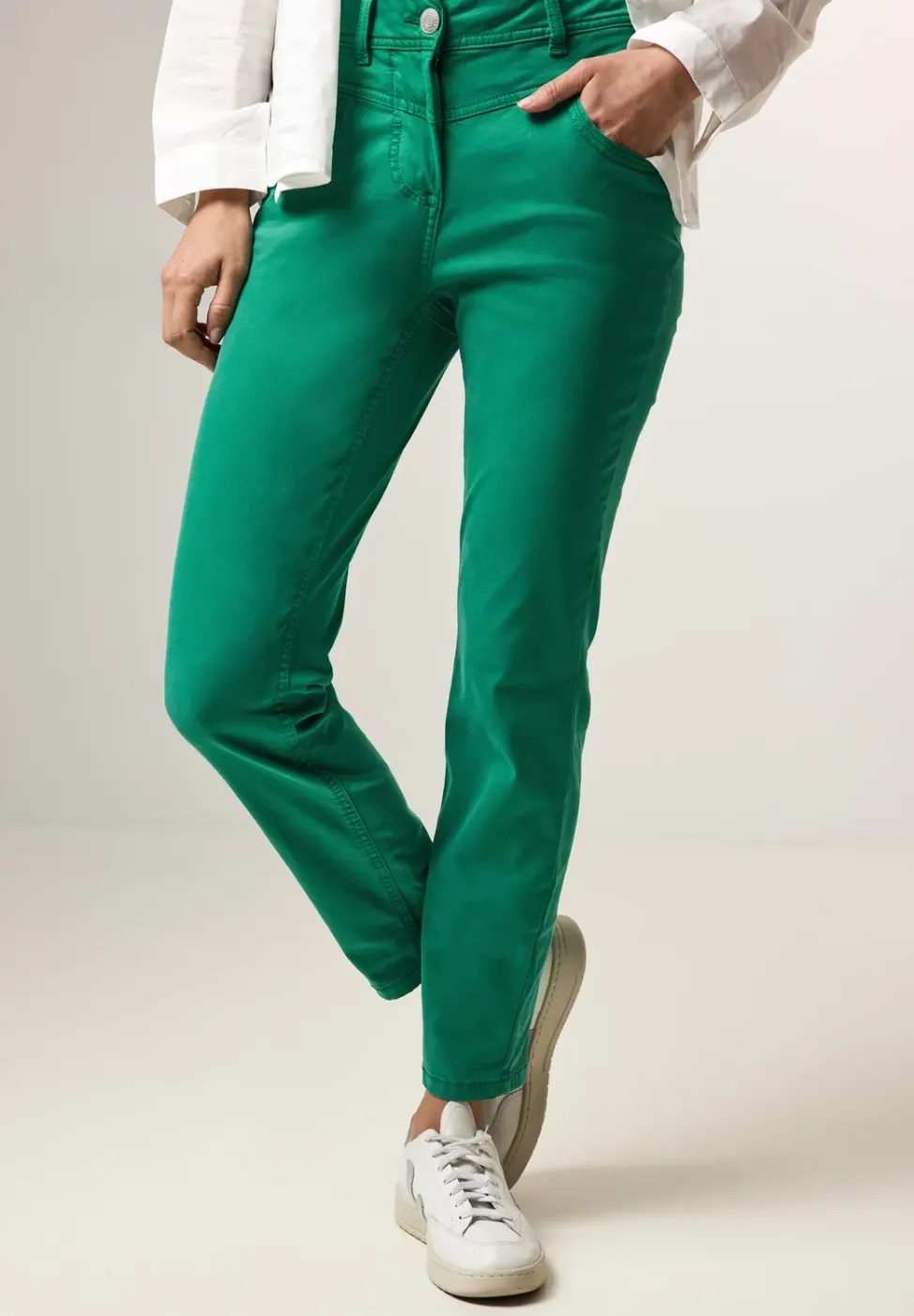 Pantalon à la coupe slim