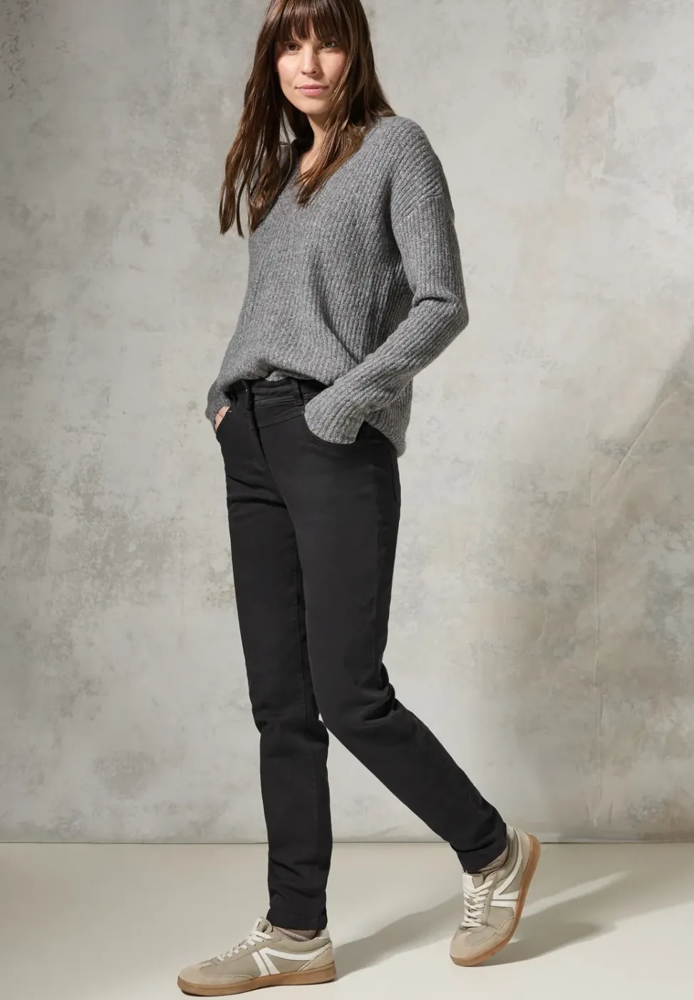 Pantalon à la coupe slim
