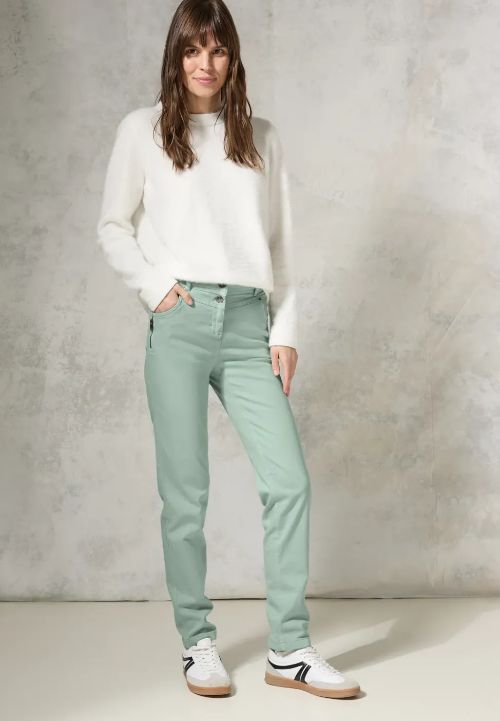 Pantalon à la coupe slim