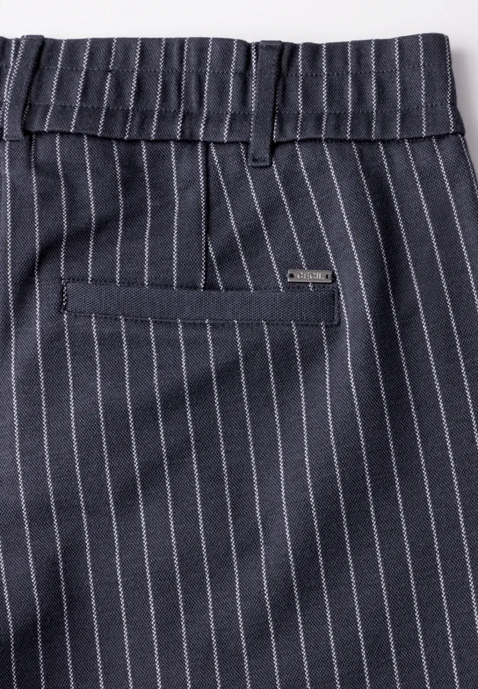Pantalon large à rayures
