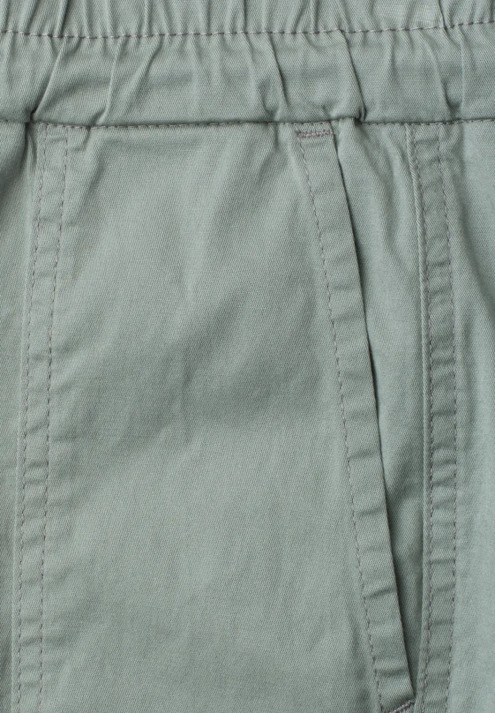 Pantalon léger en coupe slim