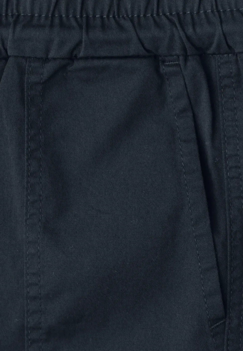Pantalon léger en coupe slim