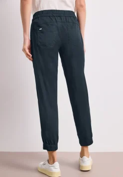 Pantalon léger en coupe slim