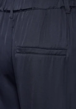 Pantalon look satin coupe classique