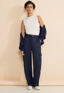 Pantalon look satin coupe classique