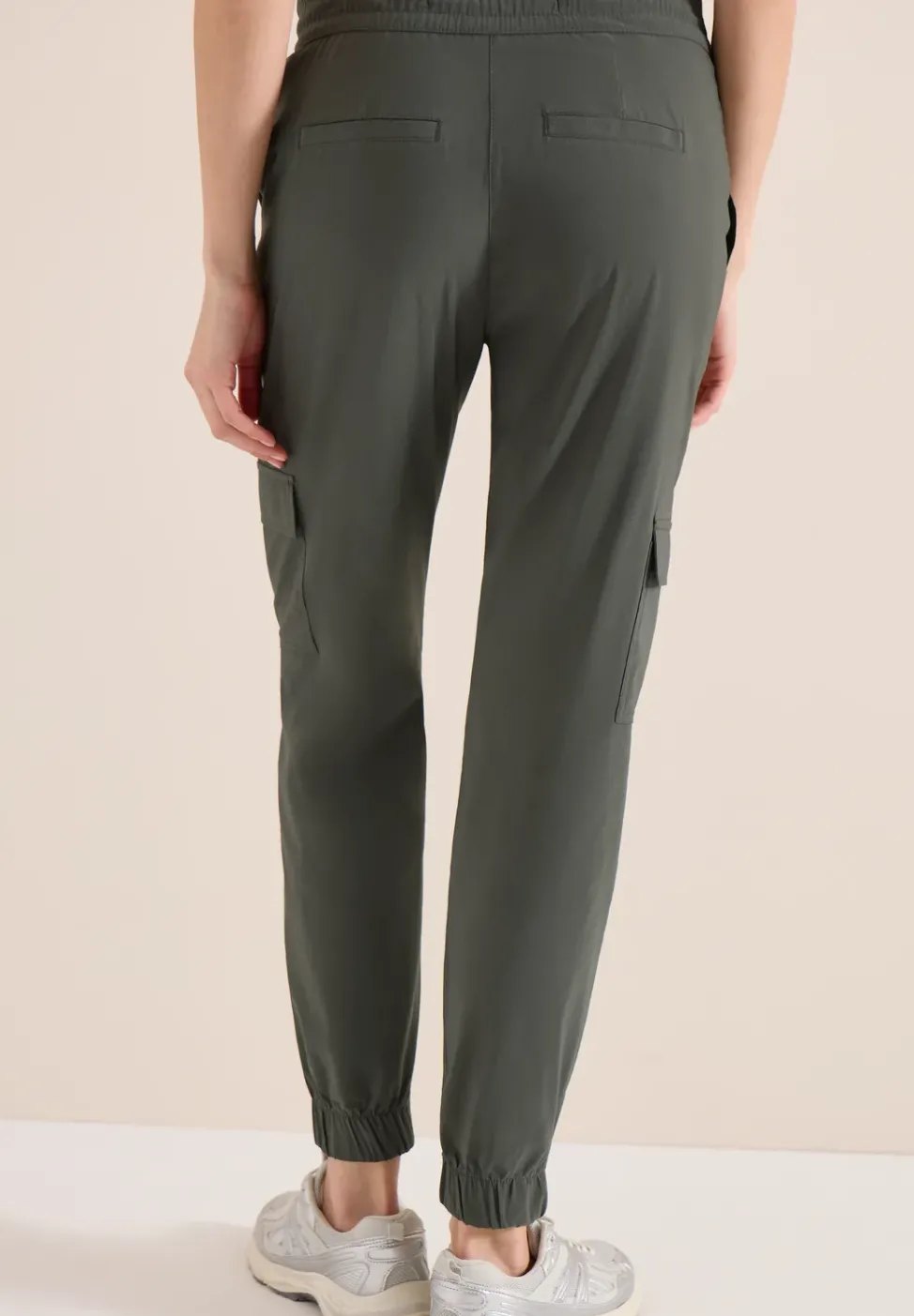 Pantalon Mid Waist Slim Leg au look cargo