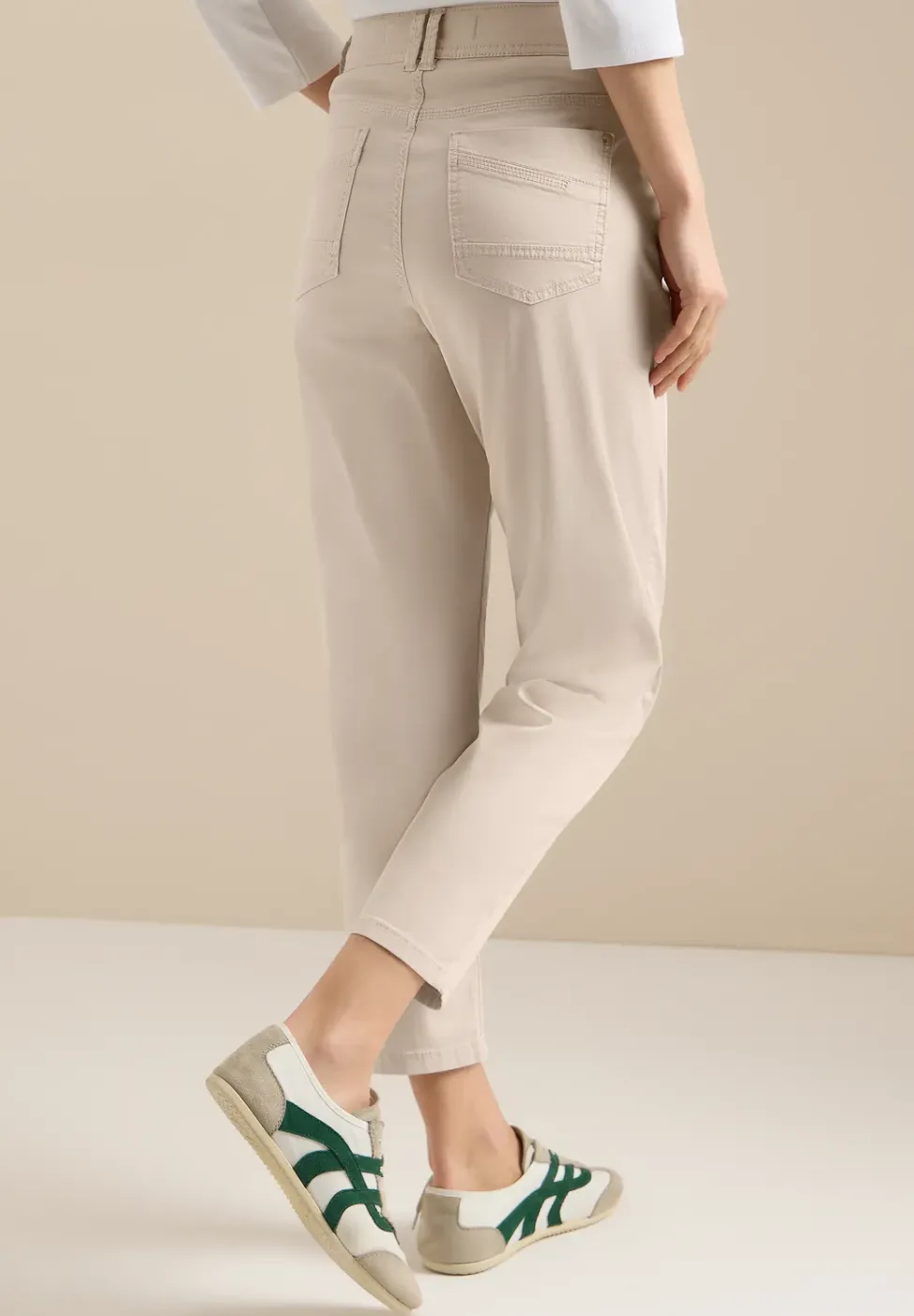 Pantalon Mid Waist Slim Leg en Casual Fit