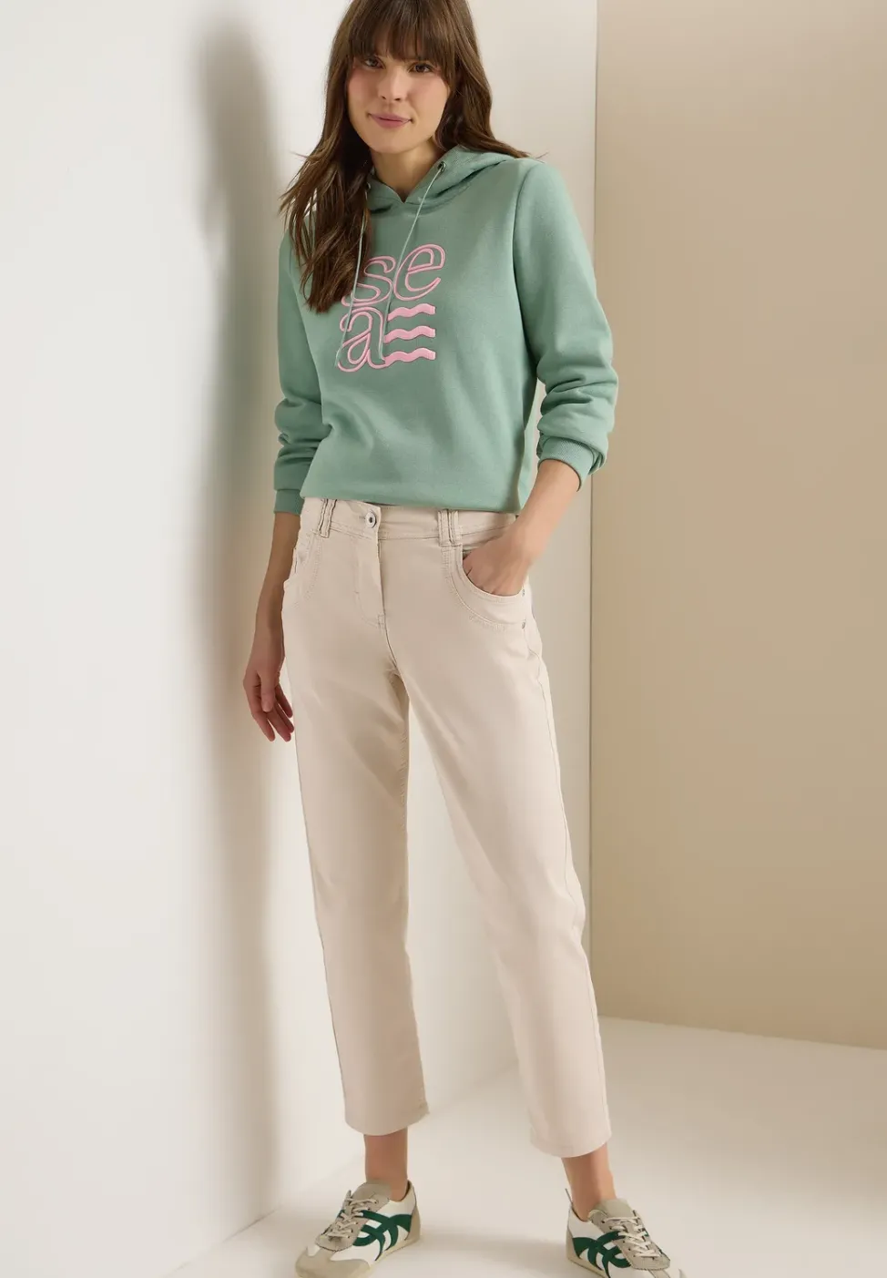 Pantalon Mid Waist Slim Leg en Casual Fit