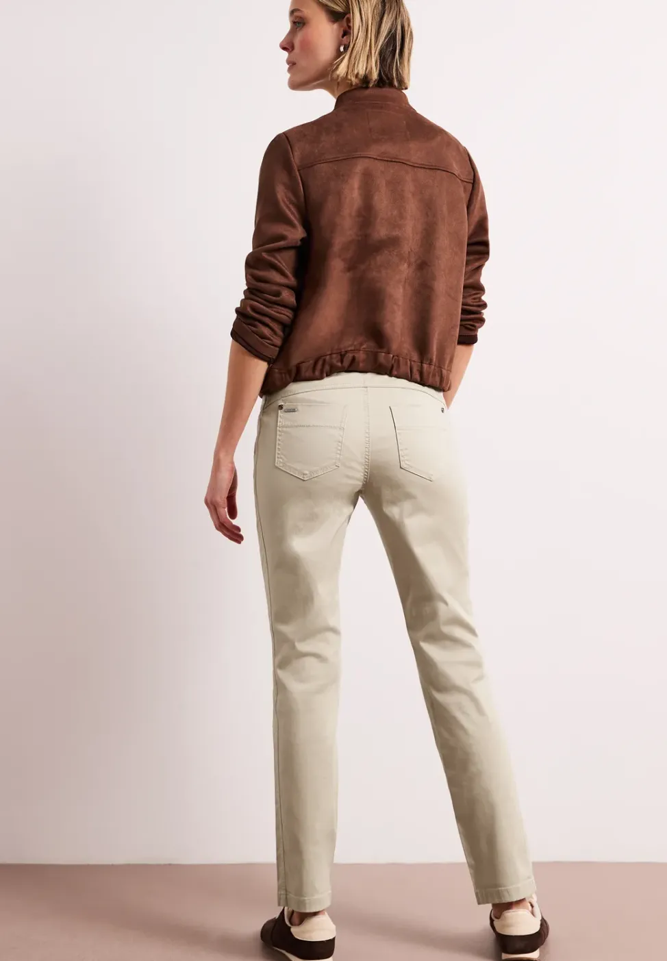 Pantalon Mid Waist Slim Leg en satin