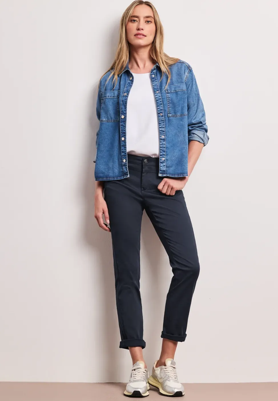 Pantalon Mid Waist Slim Leg en satin