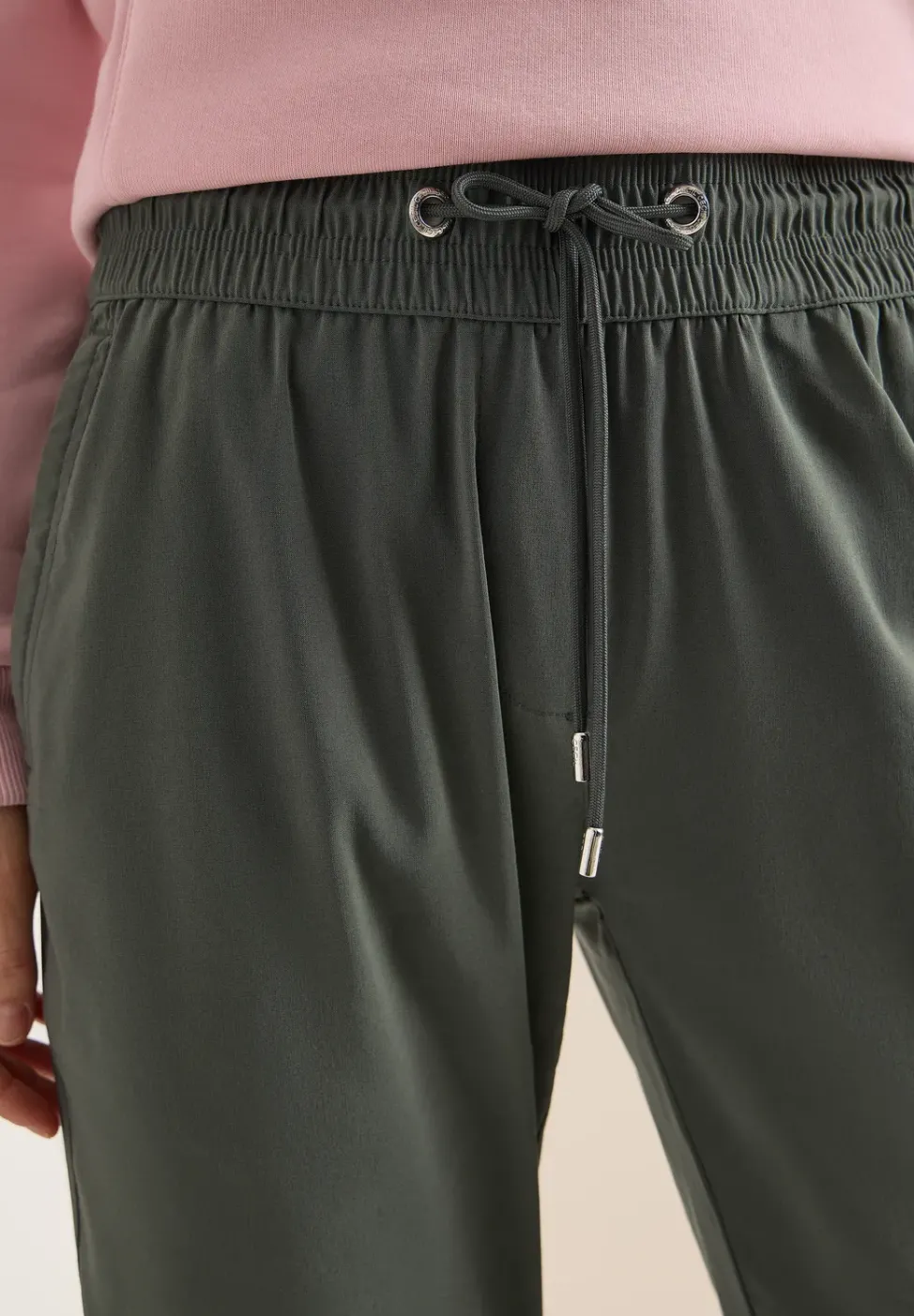 Pantalon Mid Waist Slim Leg en Casual Fit