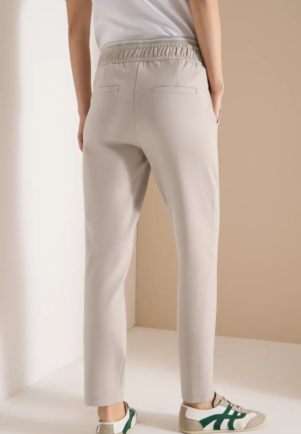 Pantalon Mid Waist Slim Leg en Casual Fit