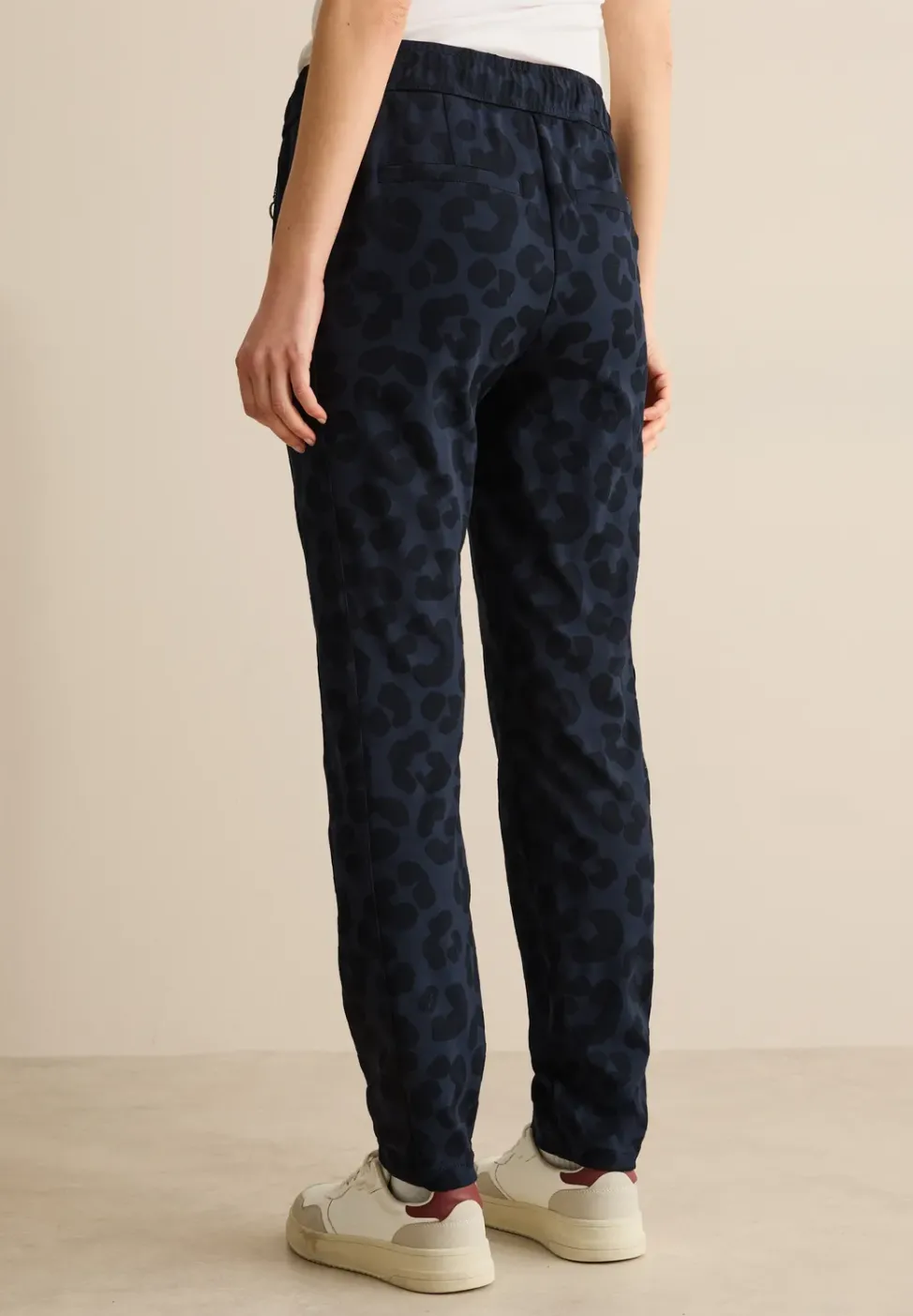 Pantalon à motif léopard
