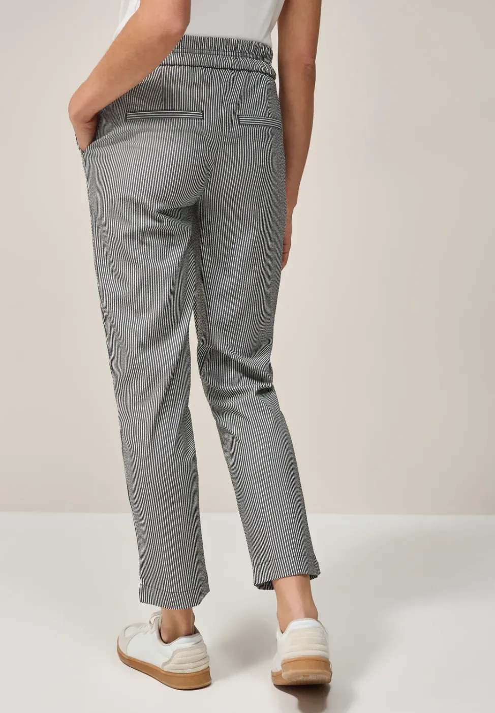 Pantalon rayé en seersucker