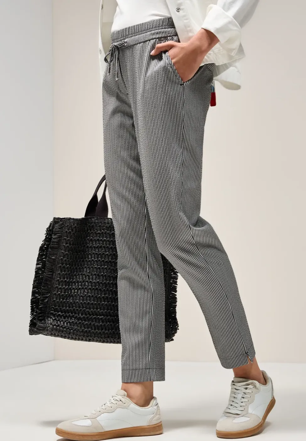 Pantalon rayé en seersucker
