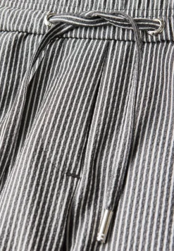 Pantalon rayé en seersucker