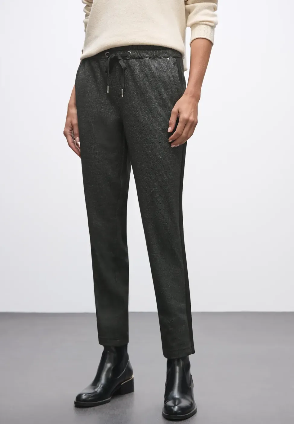Pantalon à rayures de galons