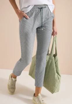 Pantalon slim leg en seersucker