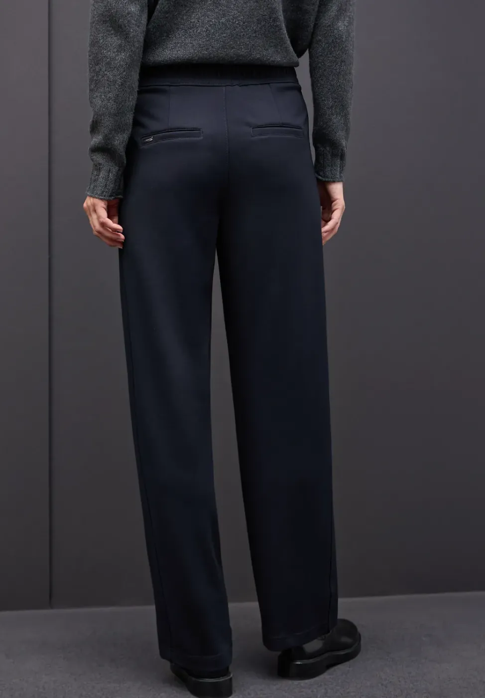Pantalon Straight Legs avec détail