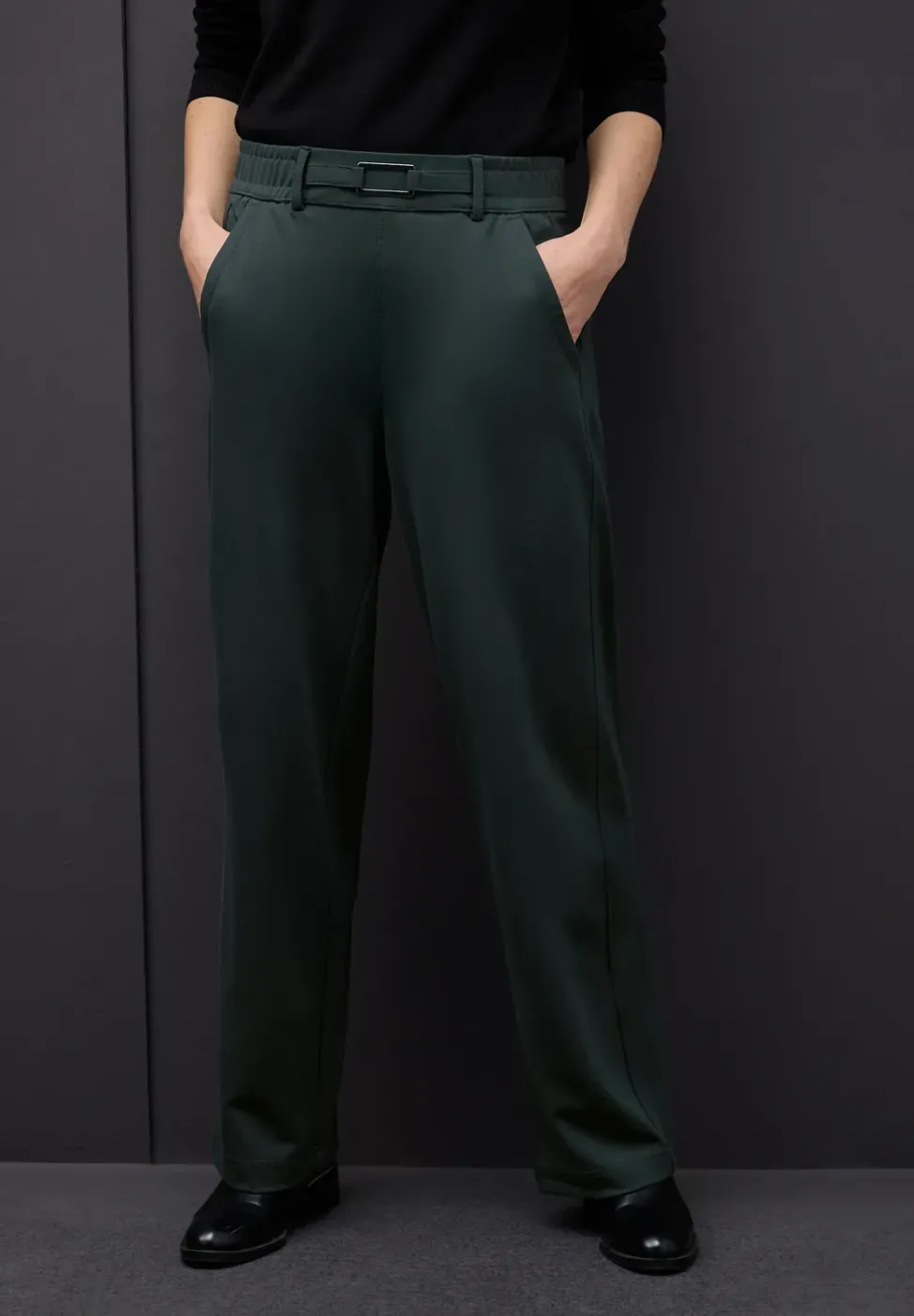 Pantalon Straight Legs avec détail