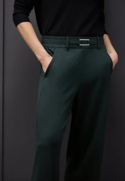 Pantalon Straight Legs avec détail