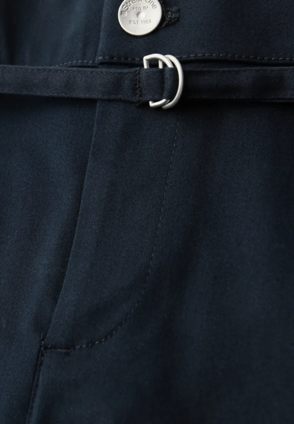 Pantalon Straight Legs avec détail de ceinture