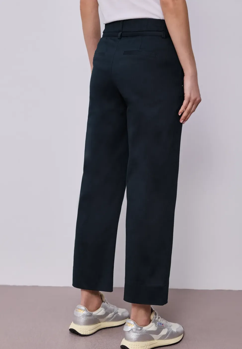 Pantalon Straight Legs avec détail de ceinture
