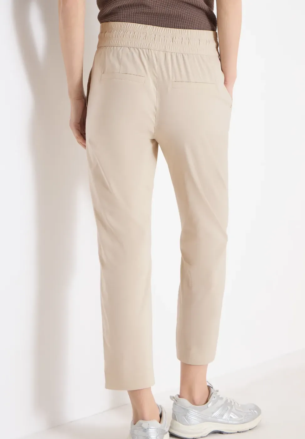 Pantalon taille mi-haute coupe slim
