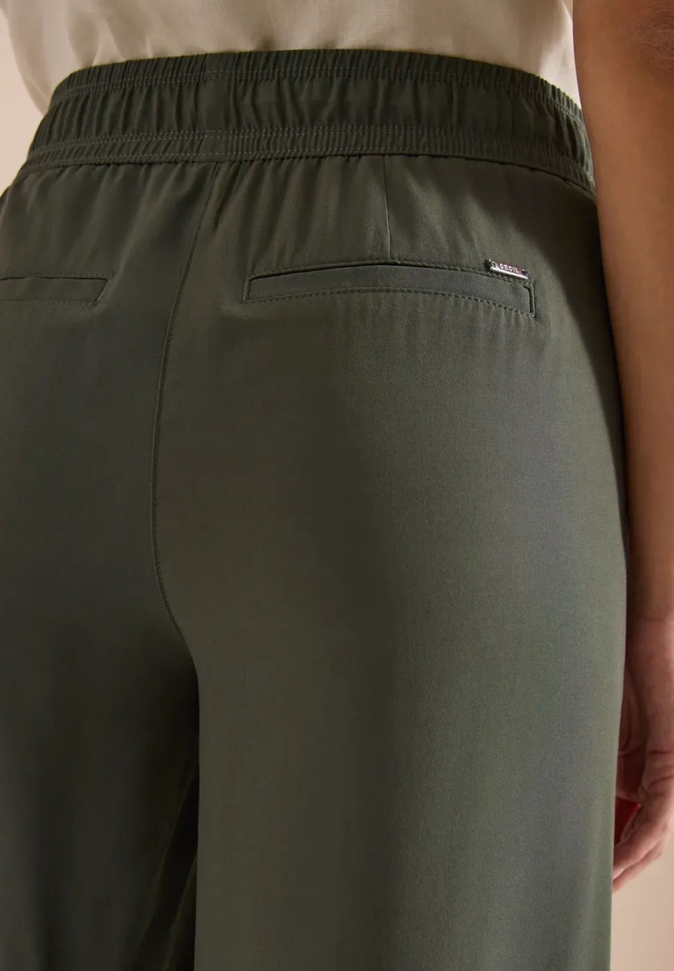 Pantalon 3/4 wide leg en coupe décontractée