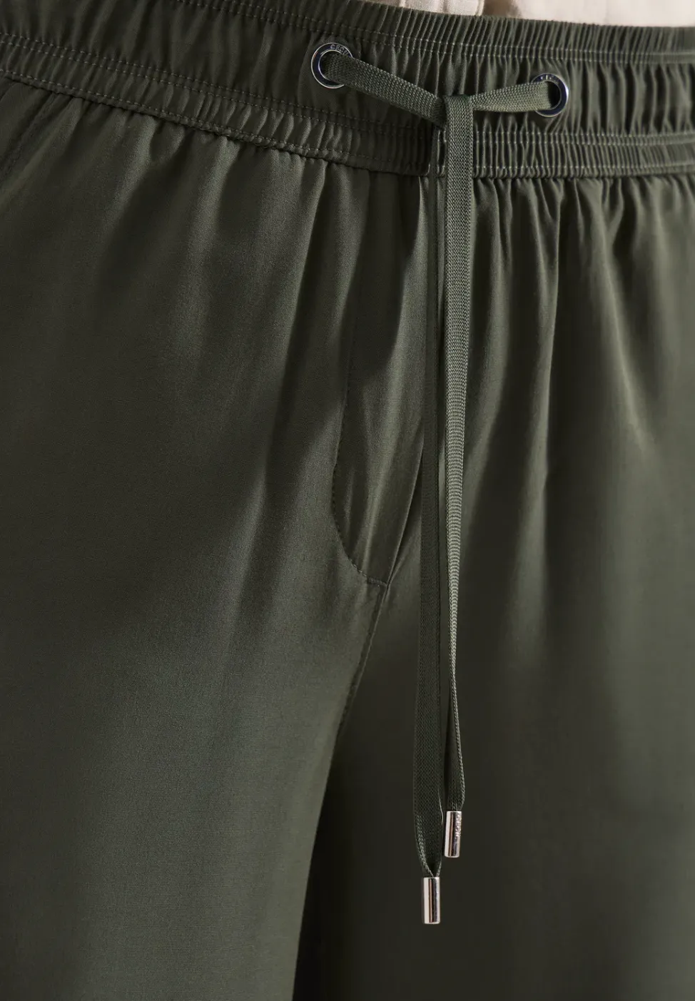 Pantalon 3/4 wide leg en coupe décontractée