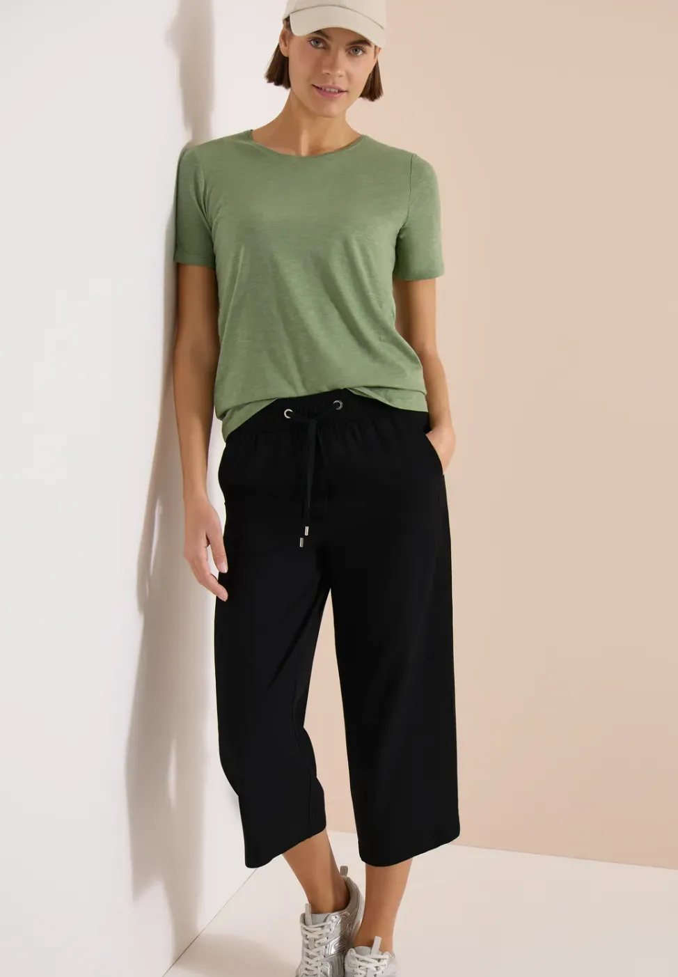 Pantalon 3/4 wide leg en coupe décontractée