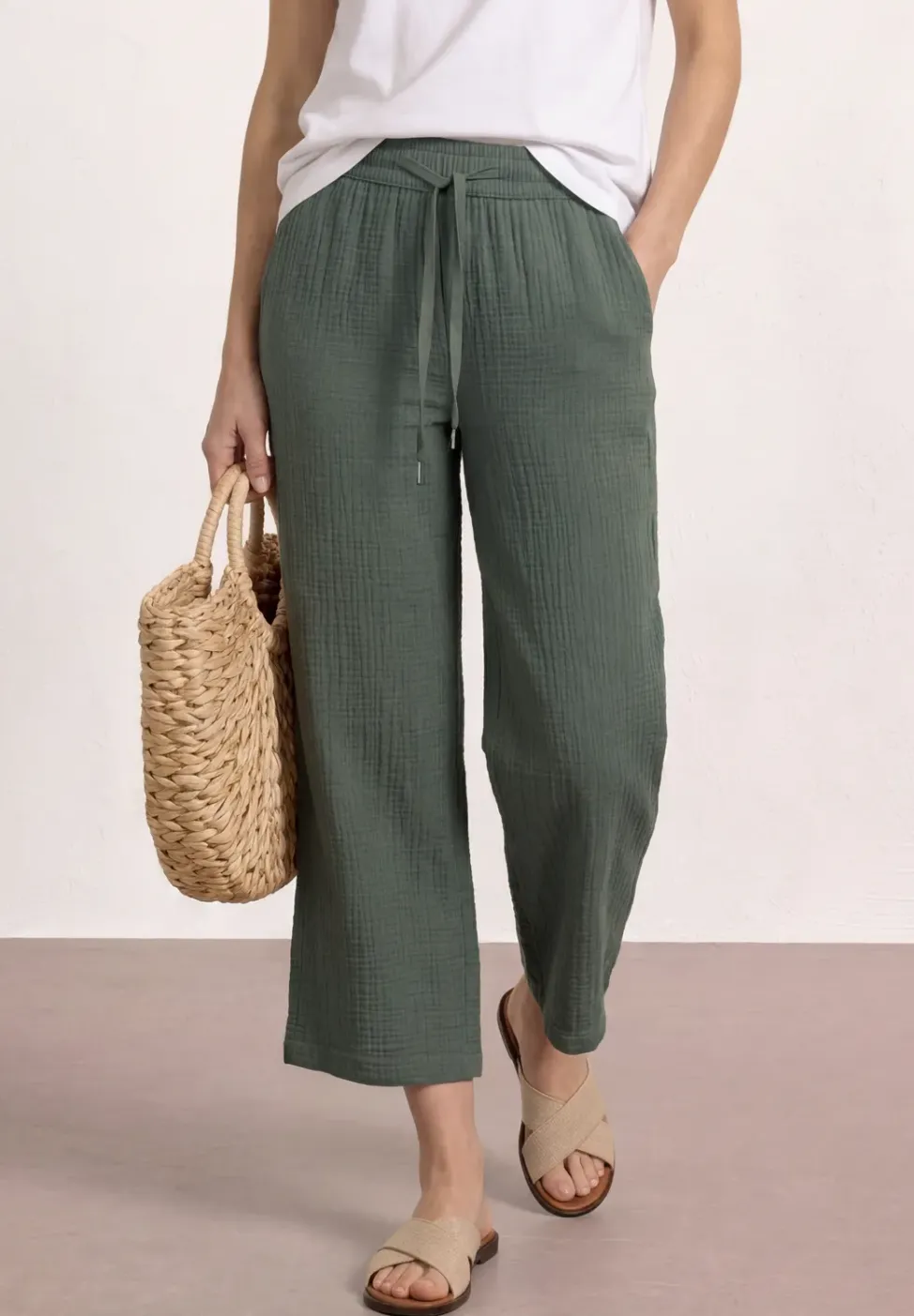 Pantalon wide leg en mousseline coupe décontractée