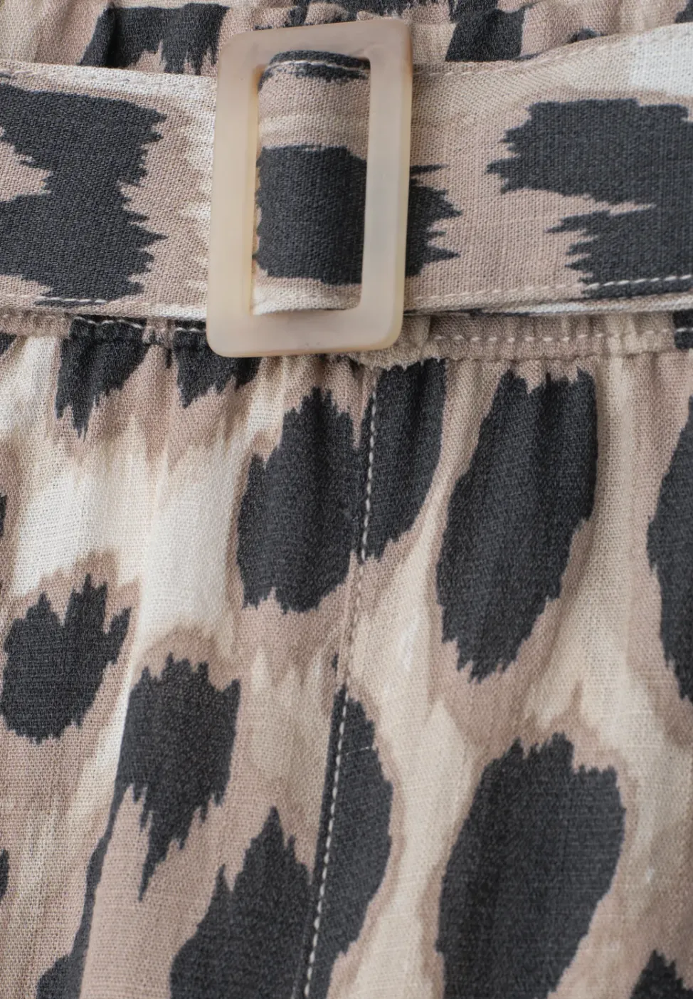 Pantalon Wide Legs avec ceinture et imprimé léopard