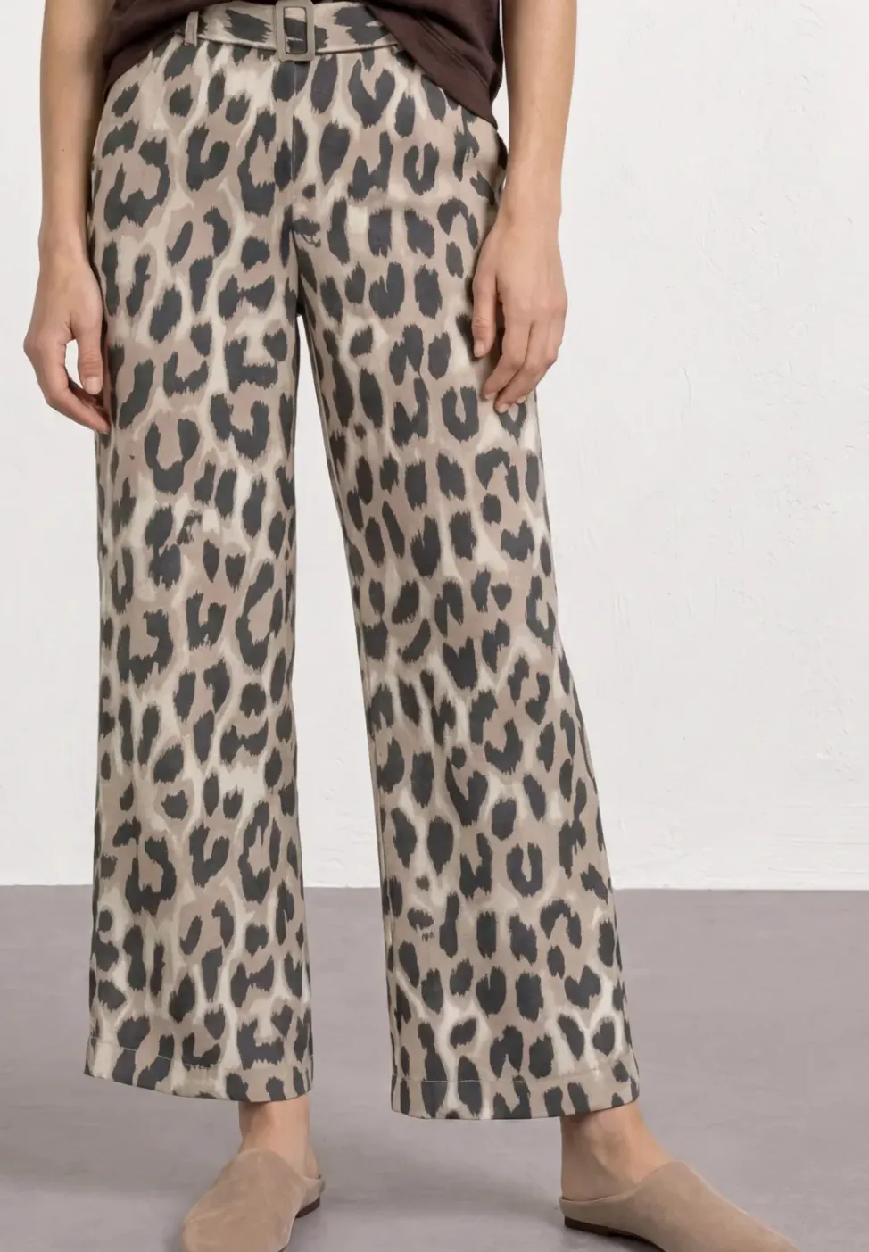 Pantalon Wide Legs avec ceinture et imprimé léopard