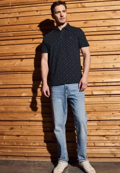 Polo à motifs