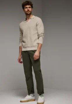 Polo structuré