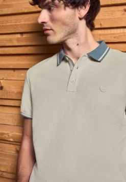 Polo structuré