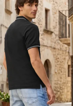 Polo structuré